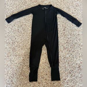 Little Sleepies | Black | Bamboo | Zippy | 6-12 months | VGUC